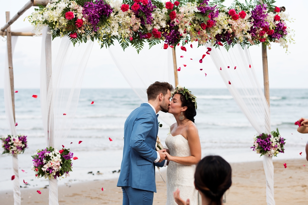 Wedding ceremony at the beach